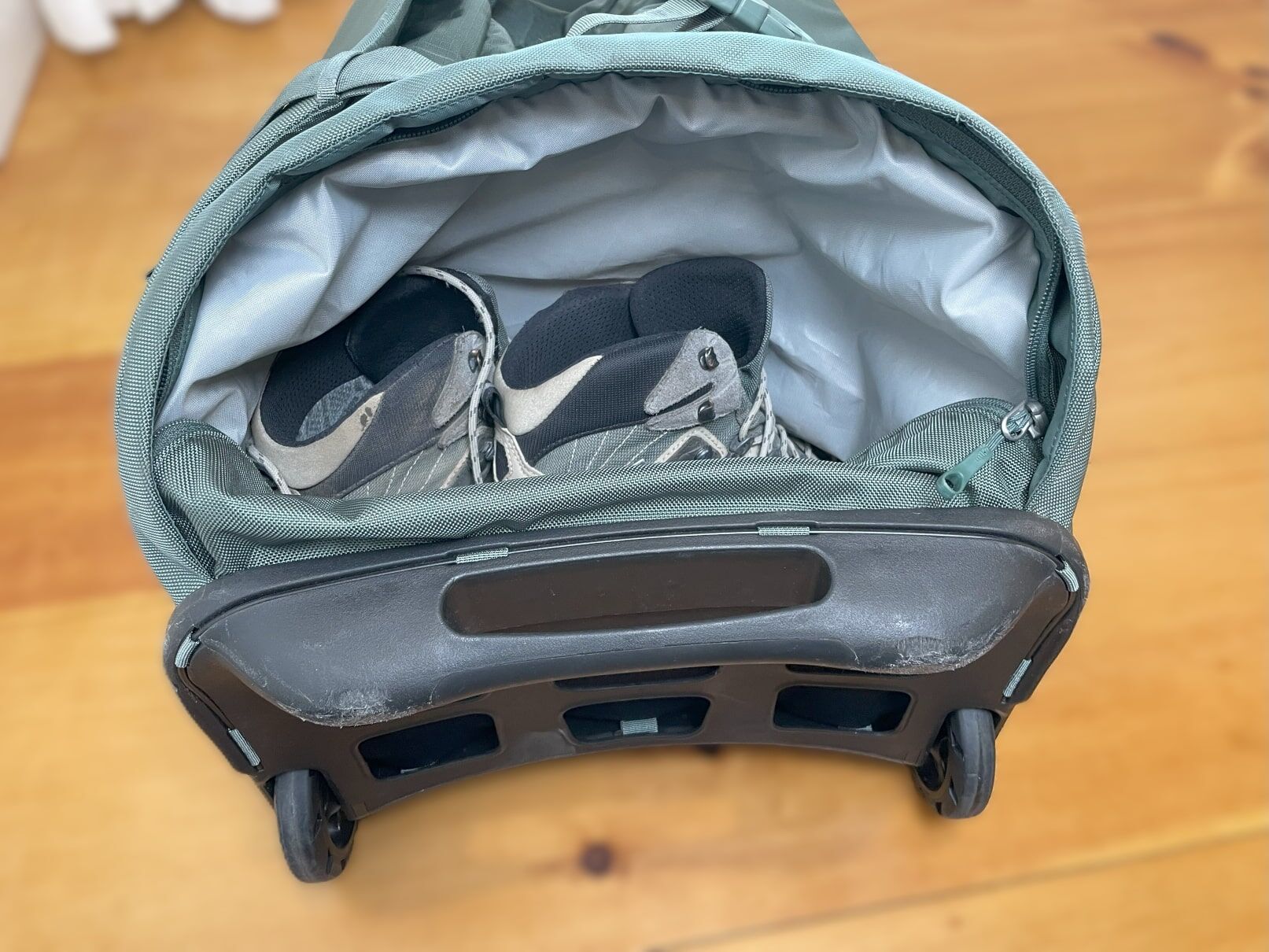 【Dan様】OSPREY（オスプレー）SOJOURN SHUTTLE 100L Osprey Sojourn Shuttle 100L Review | Tested & Rated