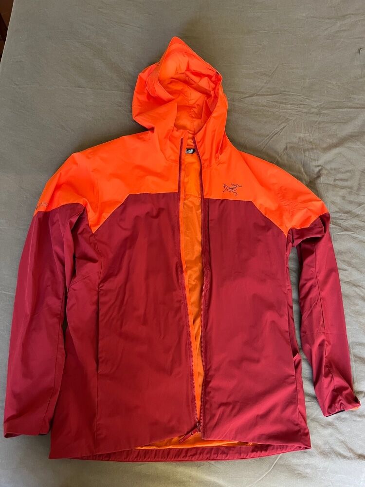Arc'teryx Proton Hybrid Hoody Review: An insulated softshell?